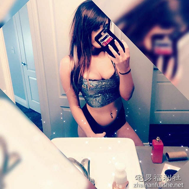 「甜美妹」捧浑圆嫩白大乳球作风超大胆原来是早下海！ - 第7张