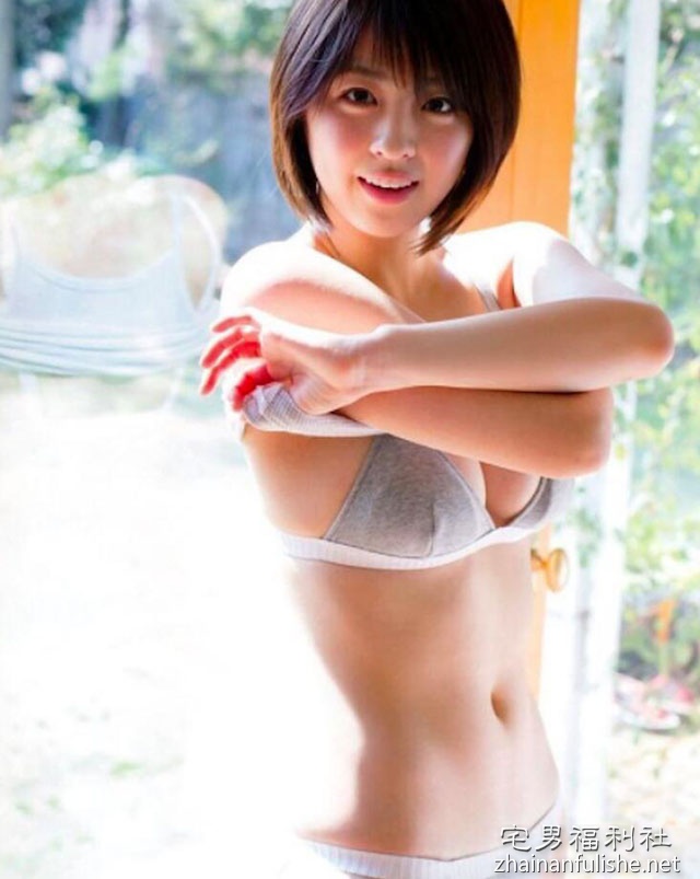 小女孩长大了！尺度解放「转大人」，没想到长辈竟然「发育旺盛」乳量好惊人！ - 第16张