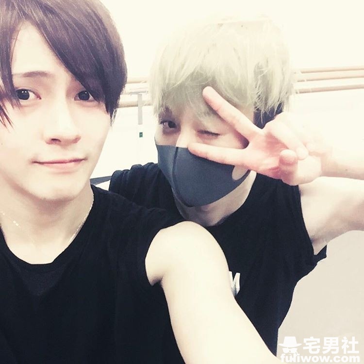 图片[15]-演员《财木琢磨》粉丝见面会，反差萌爆粉丝心-集忧台