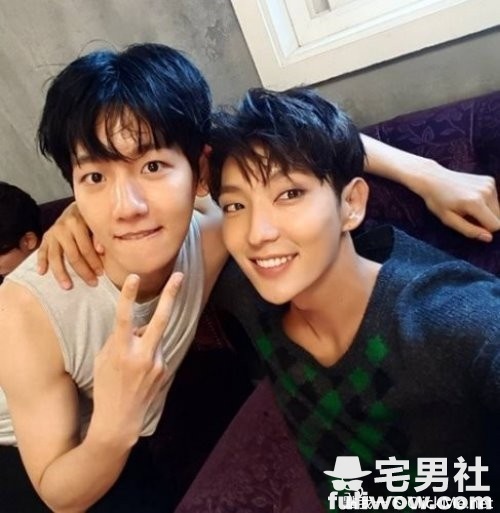 图片[14]-盘点８对《高颜值男男CP组合》，网友都不敢相信他们是纯友谊！-集忧台