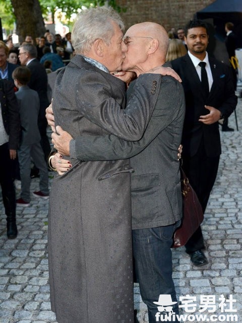 图片[5]-老年组发糖《X教授和万磁王又亲了》，公然在帝国颁奖典礼bobo-集忧台