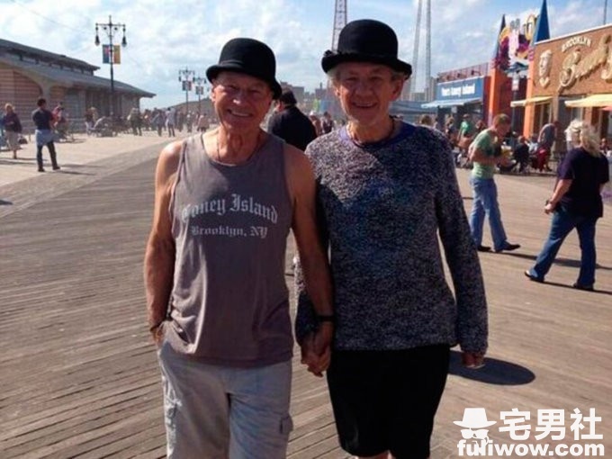 图片[10]-老年组发糖《X教授和万磁王又亲了》，公然在帝国颁奖典礼bobo-集忧台