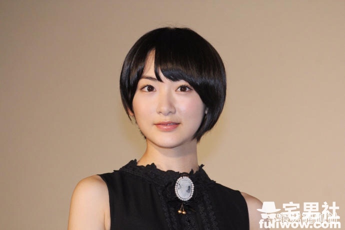 乃木坂46成员生驹里奈因不认识声优被批评以致下跪道歉 - 第5张