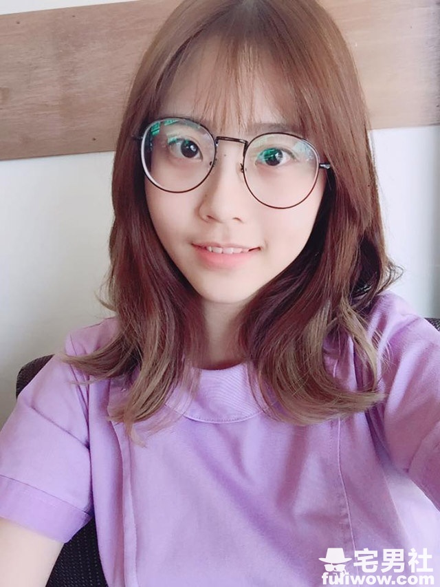 又是童颜巨乳！「正妹牙助」最爱LOL，邀你一起来开黑！ - 第13张