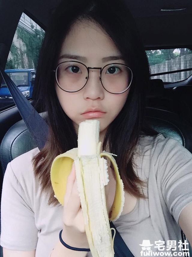 又是童颜巨乳！「正妹牙助」最爱LOL，邀你一起来开黑！ - 第15张