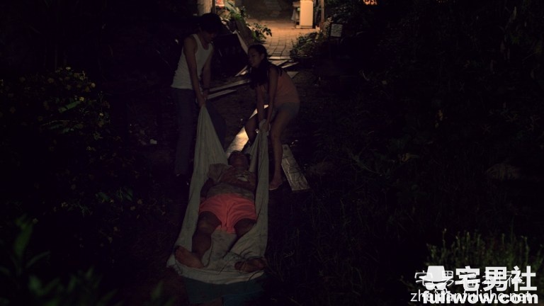 《蓝天白云》演员亲身上阵虐打场面　陈哲民一度休克险死-集忧台