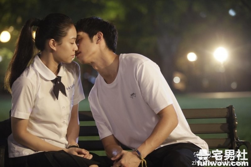 《带我去月球》，情怀比情节重要。-集忧台