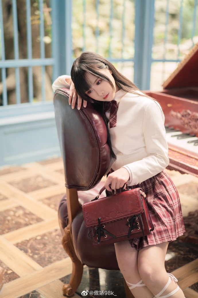 妹子图@傲娇98k_文青小少女-集忧台