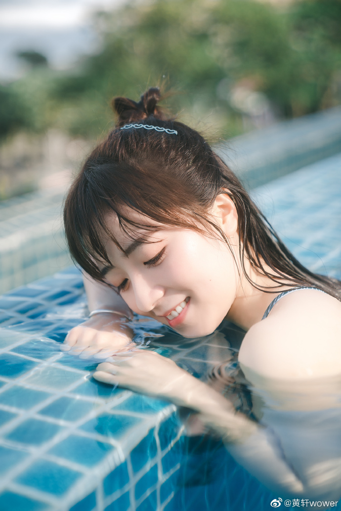 图片[2]-妹子图@黄轩wower 她的笑容让我感到幸福-集忧台