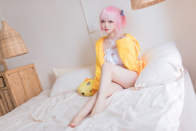 @嵨葵 coser碧蓝航线的卯月真的好可爱-集忧台