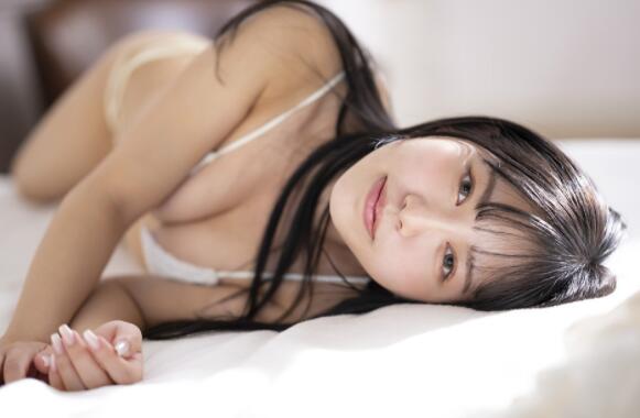 百仁花(Monica)作品STARS-594新人用跳伞的勇气来征服你-集忧台