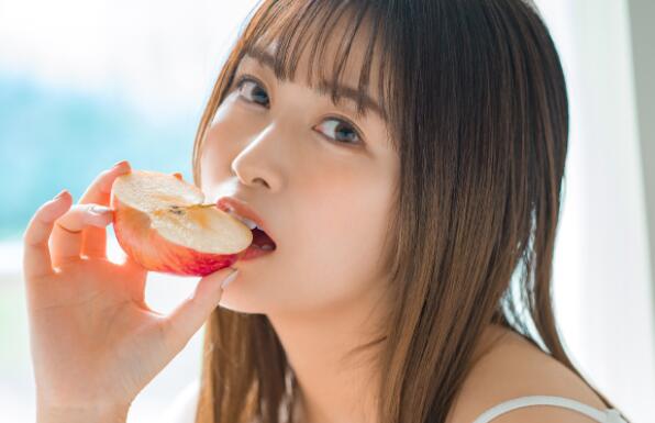 宫市怜奈作品MOGI-024臭脸美少女被大弟制的服服帖帖-集忧台