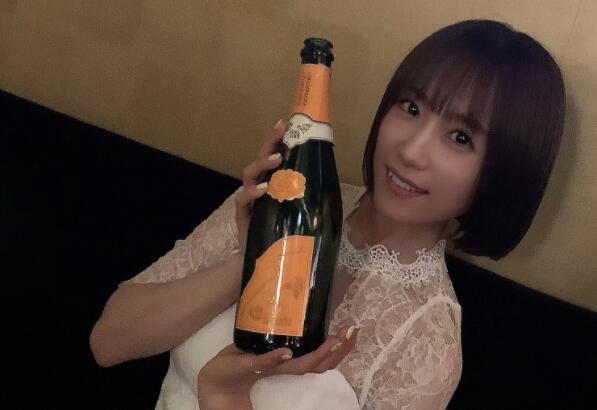 Max-a庆祝成立30周年,长濑麻美重回专属-集忧台