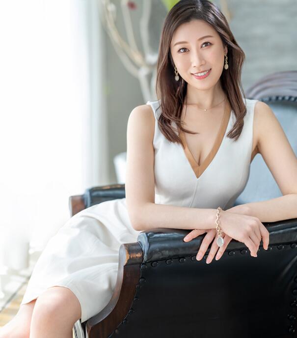 图片[2]-富永乃乃花(富永ののか)作品DTT-078艳肌美现役国际线空姐-集忧台