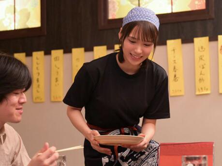 小仓七海自爆打工经历，天天有人点她下饭-集忧台