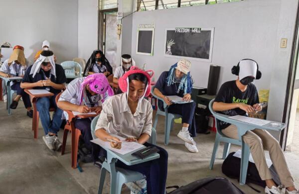 图片[2]-你见过这样的防作弊帽吗？-集忧台