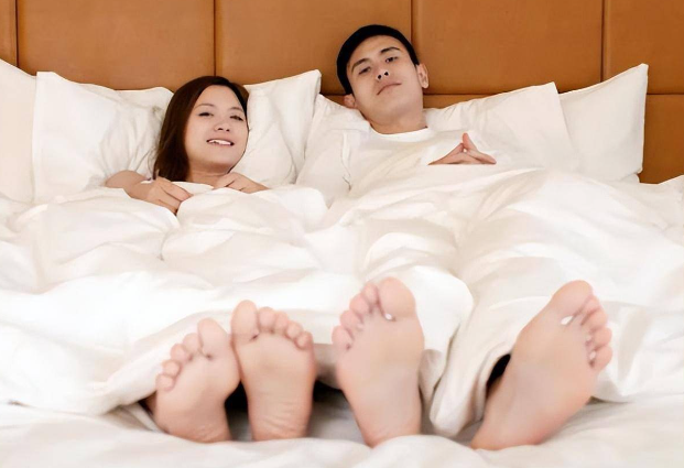 图片[4]-为什么有人睡觉喜欢把脚伸出被子？-集忧台