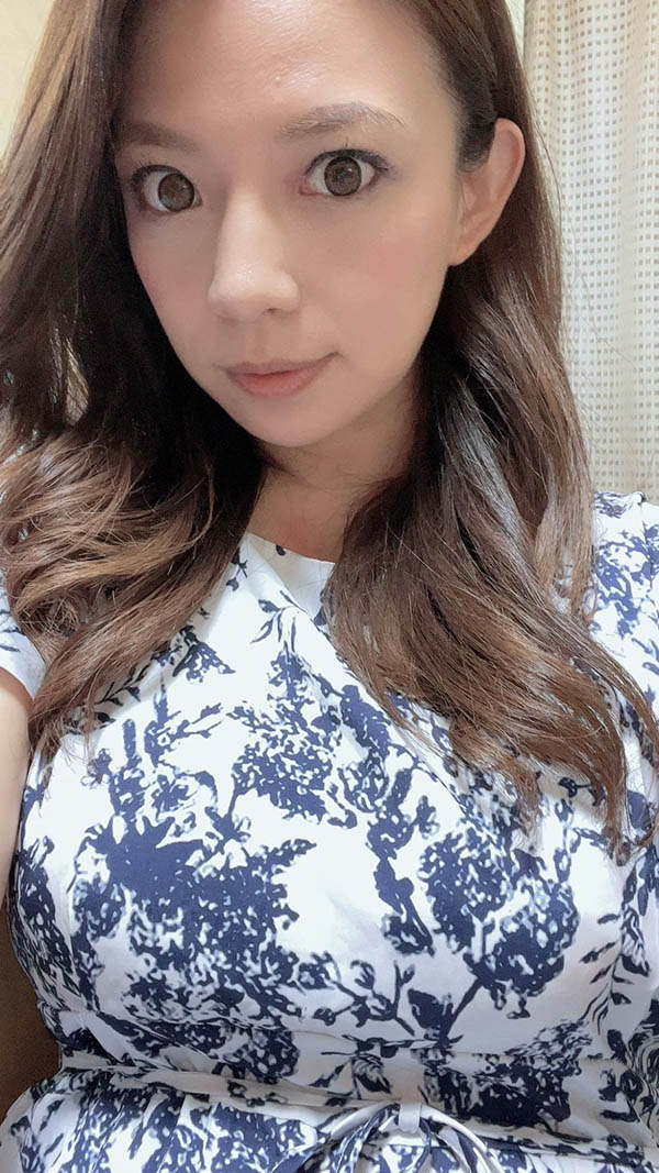 前写真女星《织田真子》精选作品推荐封面及内容剧情预览-集忧台