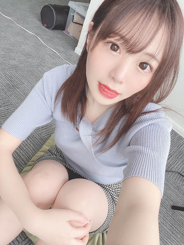 图片[2]-透明感制服妹《日向日景》精选作品推荐封面及内容剧情预览-集忧台