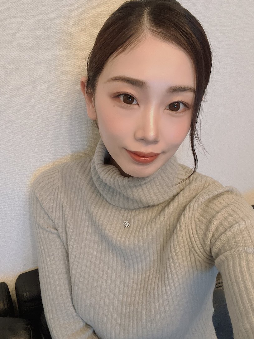 图片[3]-《小松杏》精选经典作品推荐封面及内容剧情预览-集忧台