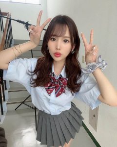 细腰巨球学生妹《新井里真》精选作品推荐封面及内容剧情预览-集忧台